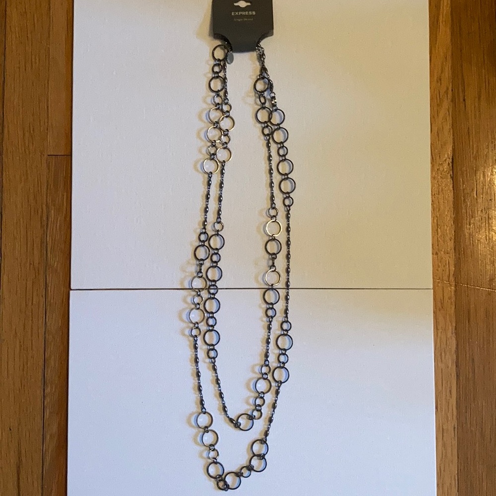 Express necklace